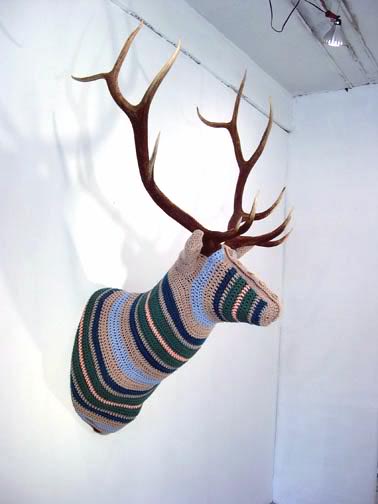 tête de cerf en tricot